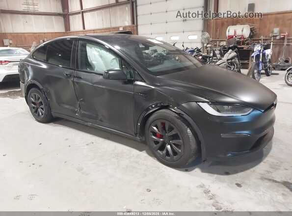 7SAXCBE6XRF460816 2024 TESLA MODEL X Черный Передняя правая четверть