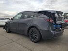 2024 Tesla Model Y Gray vin: 7SAYGAEE0RF091023