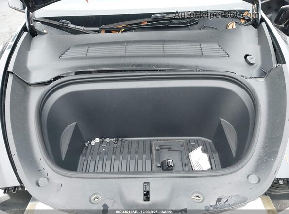 7SAYGAEE5SF216913 2025 TESLA MODEL Y Gray Вид ззаду