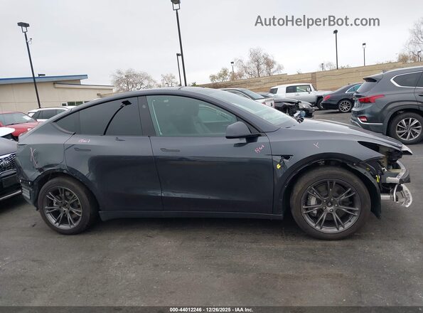 7SAYGAEE5SF216913 2025 TESLA MODEL Y Gray Панорамний вид салону 360°