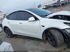 2025 Tesla Model Y Long Range Dual Motor Rear-wheel Drive White vin: 7SAYGDED3SA357601