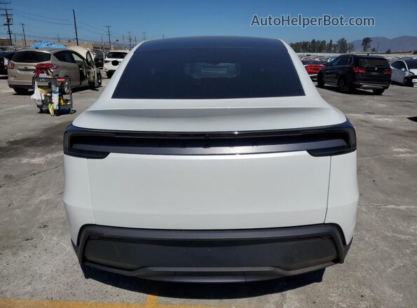 7SAYGDED3TF404582 2026 TESLA MODEL White Հետևի տեսք