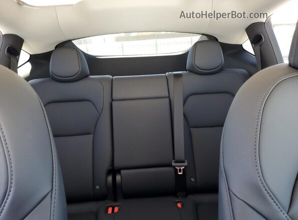 7SAYGDED3TF404582 2026 TESLA MODEL White Հետևի նստատեղերի տեսք