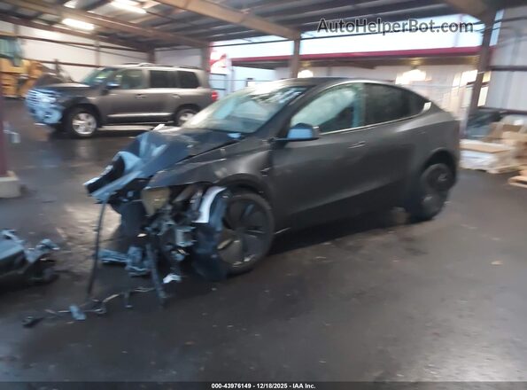 7SAYGDED4TA589268 2026 TESLA MODEL Y Gray Передня ліва чверть