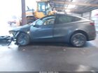 2026 Tesla Model Y Premium Rear-wheel Drive Gray vin: 7SAYGDED4TA589268