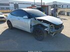 2024 Tesla Model Y Rwd White vin: 7SAYGDED5RF095433