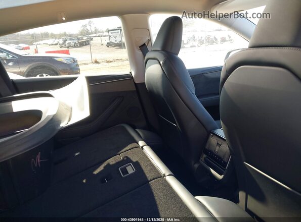 7SAYGDED5TA462609 2026 TESLA MODEL Y Серый Вид наклейки с VIN-кодом