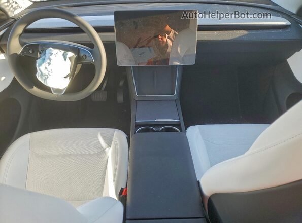 7SAYGDEDXTA491555 2026 TESLA MODEL White Առջևի վահանակի տեսք