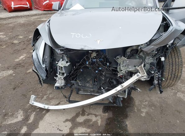 7SAYGDEE0SA338433 2025 TESLA MODEL Y Gray Front view