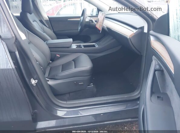 7SAYGDEE1SF256696 2025 TESLA MODEL Y Gray Widok wnętrza z przodu