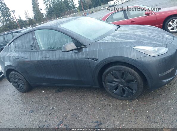 7SAYGDEE1SF256696 2025 TESLA MODEL Y Gray Widok wnętrza 360 stopni