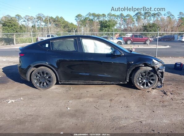 7SAYGDEE2RA214710 2024 TESLA MODEL Y Черный Вид щитка приборов