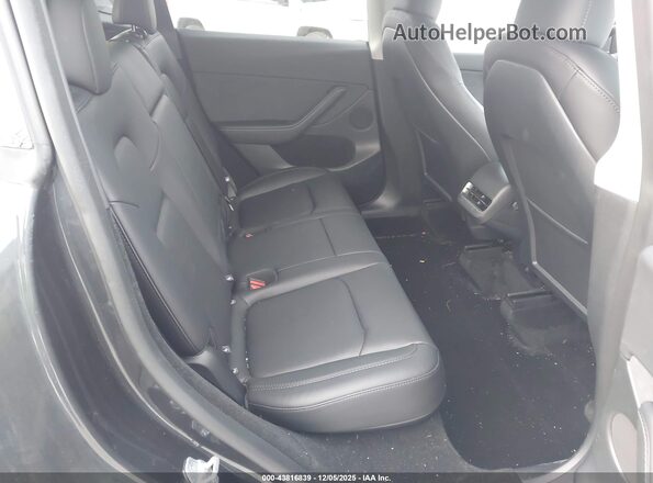 7SAYGDEE3SF293331 2025 TESLA MODEL Y Gray Вид наклейки з VIN-кодом