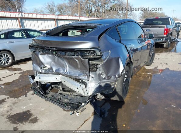7SAYGDEE4TA396725 2026 TESLA MODEL Y Silver Tył prawy