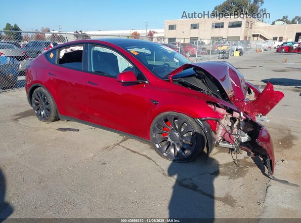 7SAYGDEF4RF162153 2024 TESLA MODEL Y Red წინა მარჯვენა