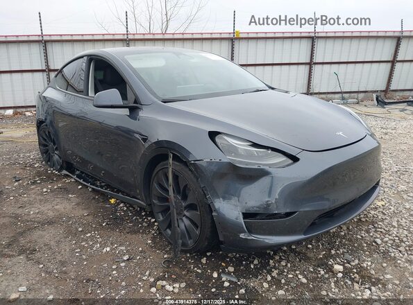 7SAYGDEF6PF766073 2023 TESLA MODEL Y Серый Передняя правая четверть