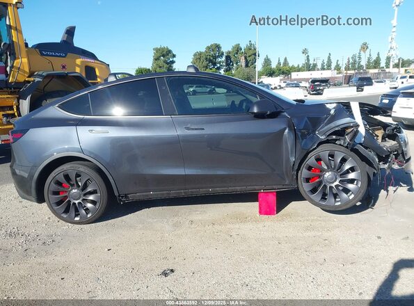 7SAYGDEFXRF161489 2024 TESLA MODEL Y Gray Widok zestawu wskaźników