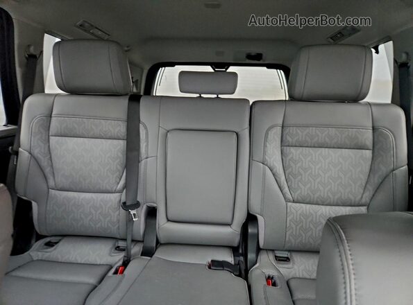 7SVAAABA0PX010449 2023 TOYOTA SEQUOIA Charcoal Vista de los asientos traseros