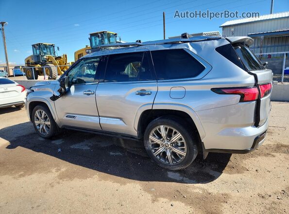 7SVAAABA1PX014834 2023 TOYOTA SEQUOIA Серебряный Задняя левая четверть