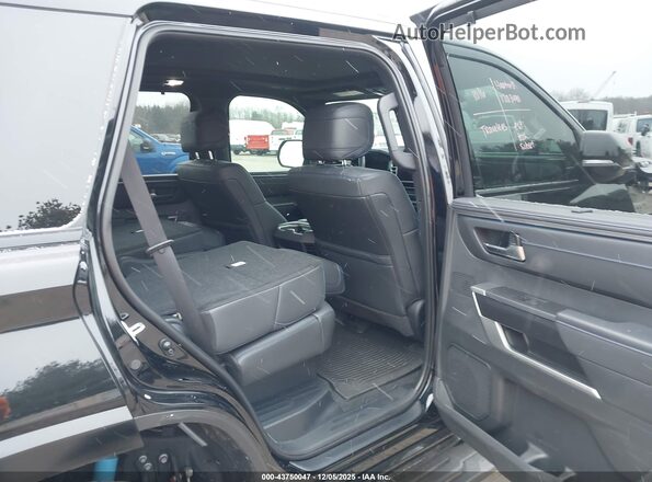 7SVAAABA2RX046288 2024 TOYOTA SEQUOIA Черный Вид наклейки с VIN-кодом