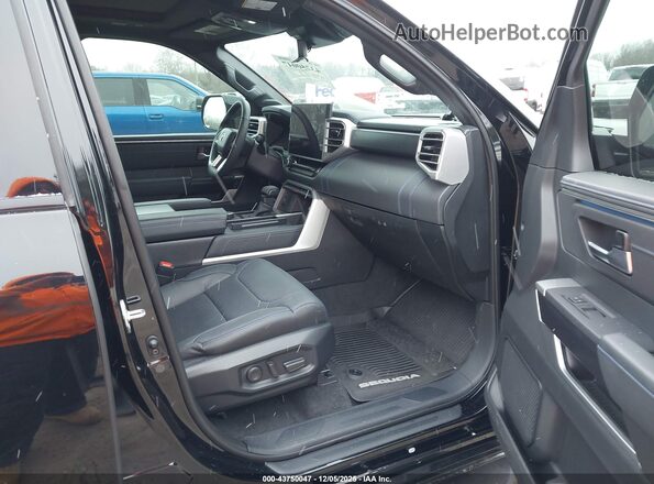 7SVAAABA2RX046288 2024 TOYOTA SEQUOIA Черный Вид салона спереди