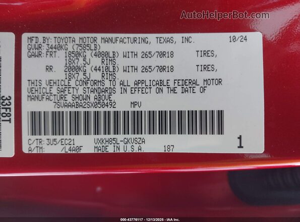 7SVAAABA2SX050492 2025 TOYOTA SEQUOIA Red Widok komory silnika