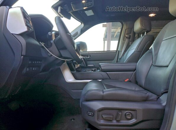 7SVAAABA3SX063607 2025 TOYOTA SEQUOIA Gray Widok wnętrza z przodu