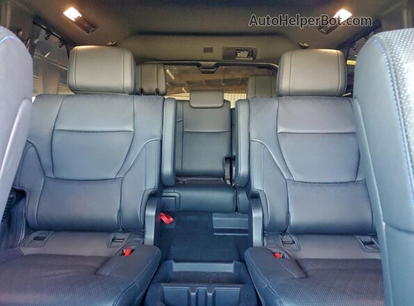 7SVAAABA3SX063607 2025 TOYOTA SEQUOIA Gray Widok tylnych siedzeń