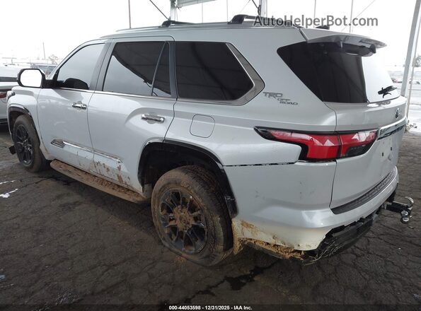 7SVAAABA3SX070217 2025 TOYOTA SEQUOIA White Rear left