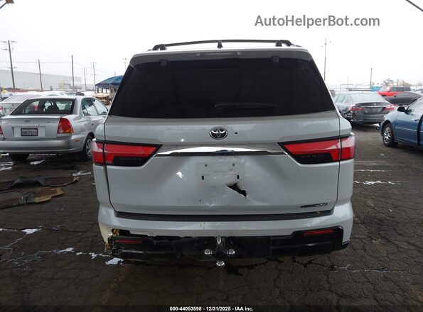 7SVAAABA3SX070217 2025 TOYOTA SEQUOIA White 