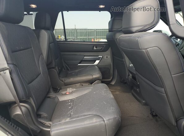 7SVAAABA5SX053659 2025 TOYOTA SEQUOIA Gray უკანა სალონის ხედი