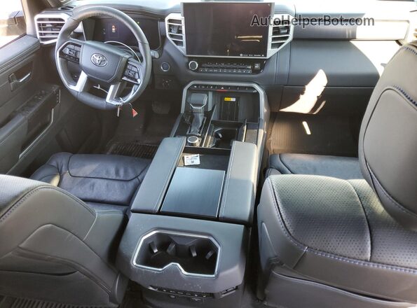 7SVAAABA6RX035665 2024 TOYOTA SEQUOIA Серый Вид панели приборов