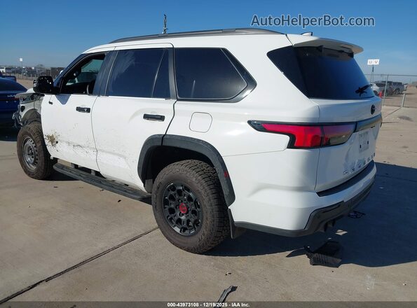7SVAAABA6RX048089 2024 TOYOTA SEQUOIA Белый Задняя левая четверть