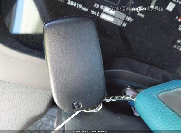 7SVAAABA6RX048089 2024 TOYOTA SEQUOIA Белый Вид панели приборов