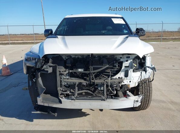 7SVAAABA6RX048089 2024 TOYOTA SEQUOIA Белый Вид щитка приборов