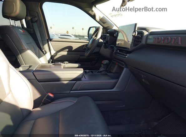 7SVAAABA6SX058367 2025 TOYOTA SEQUOIA Brown Front interior view