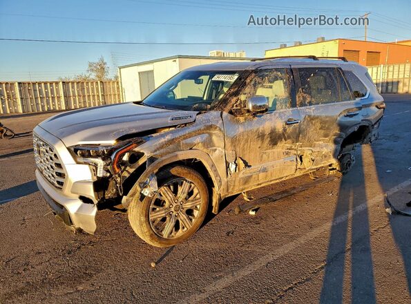 7SVAAABA7RX033018 2024 TOYOTA SEQUOIA Silver Przód lewy