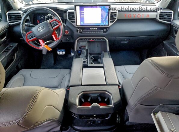 7SVAAABA8RX024134 2024 TOYOTA SEQUOIA Черный Вид панели приборов