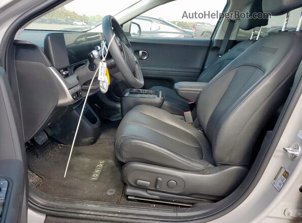 7YAKN4DA2SY009526 2025 HYUNDAI IONIQ Gray Widok wnętrza z przodu