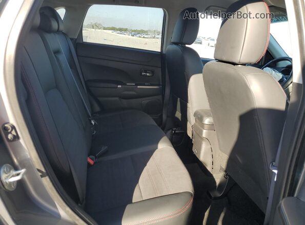 JA4ARUAUXSU008485 2025 MITSUBISHI OUTLANDER Серый Вид задней части салона