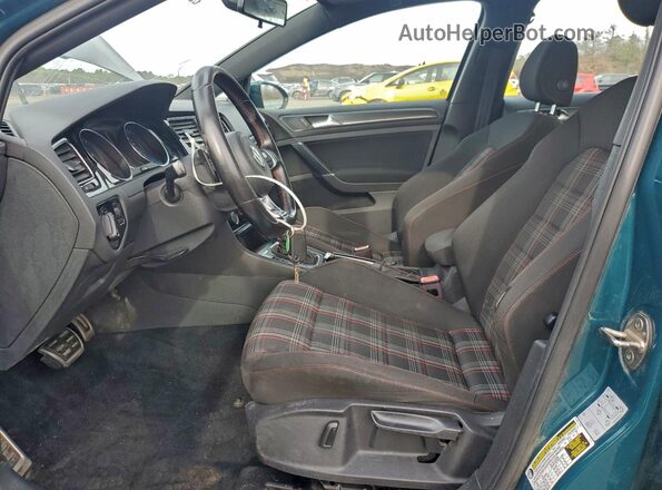3VW447AU2JM261593 2018 VOLKSWAGEN GTI Green Vista del salpicadero