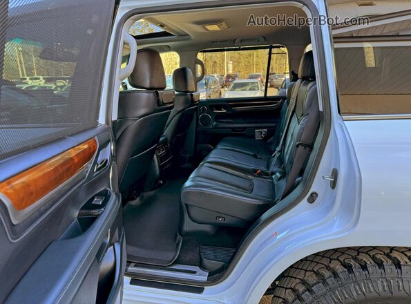 JTJHY7AX5H4247578 2017 LEXUS LX570 Белый Вид щитка приборов