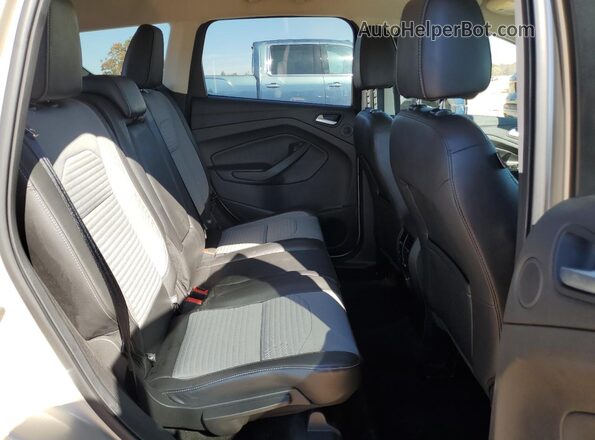 1FMCU9G99HUE04733 2017 FORD ESCAPE Золотой Вид подкапотного пространства