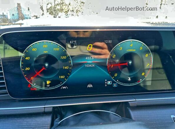 4JGFB4KB9MA573677 2021 MERCEDES-BENZ GLE-CLASS Черный Вид салона спереди