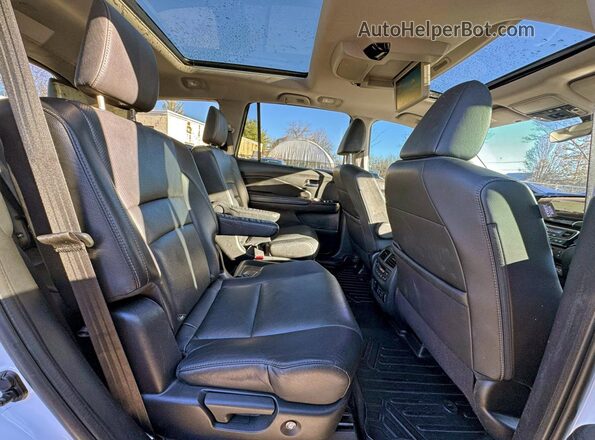 5FNYF6H02NB053784 2022 HONDA PILOT White Engine compartment view