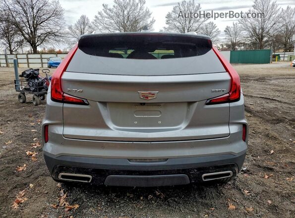 1GYFZCR41RF214779 2024 CADILLAC XT4 Silver Widok wnętrza z przodu