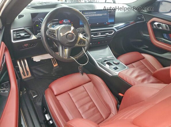 3MW53CM01P8D12219 2023 BMW M2 Purple Widok zestawu wskaźników