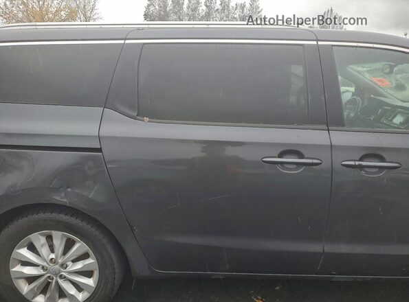 KNDMC5C16J6399280 2018 KIA SEDONA Silver Vista del compartimento del motor