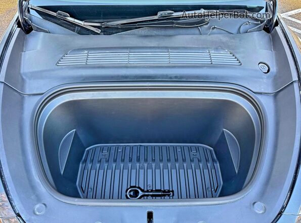 7SAYGDED1SF265244 2025 TESLA MODEL Серый Вид панели приборов