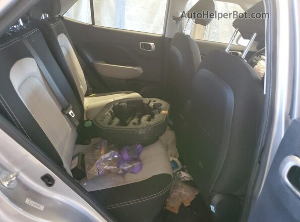 KMHRC8A32RU331766 2024 HYUNDAI VENUE Gray Rear interior view